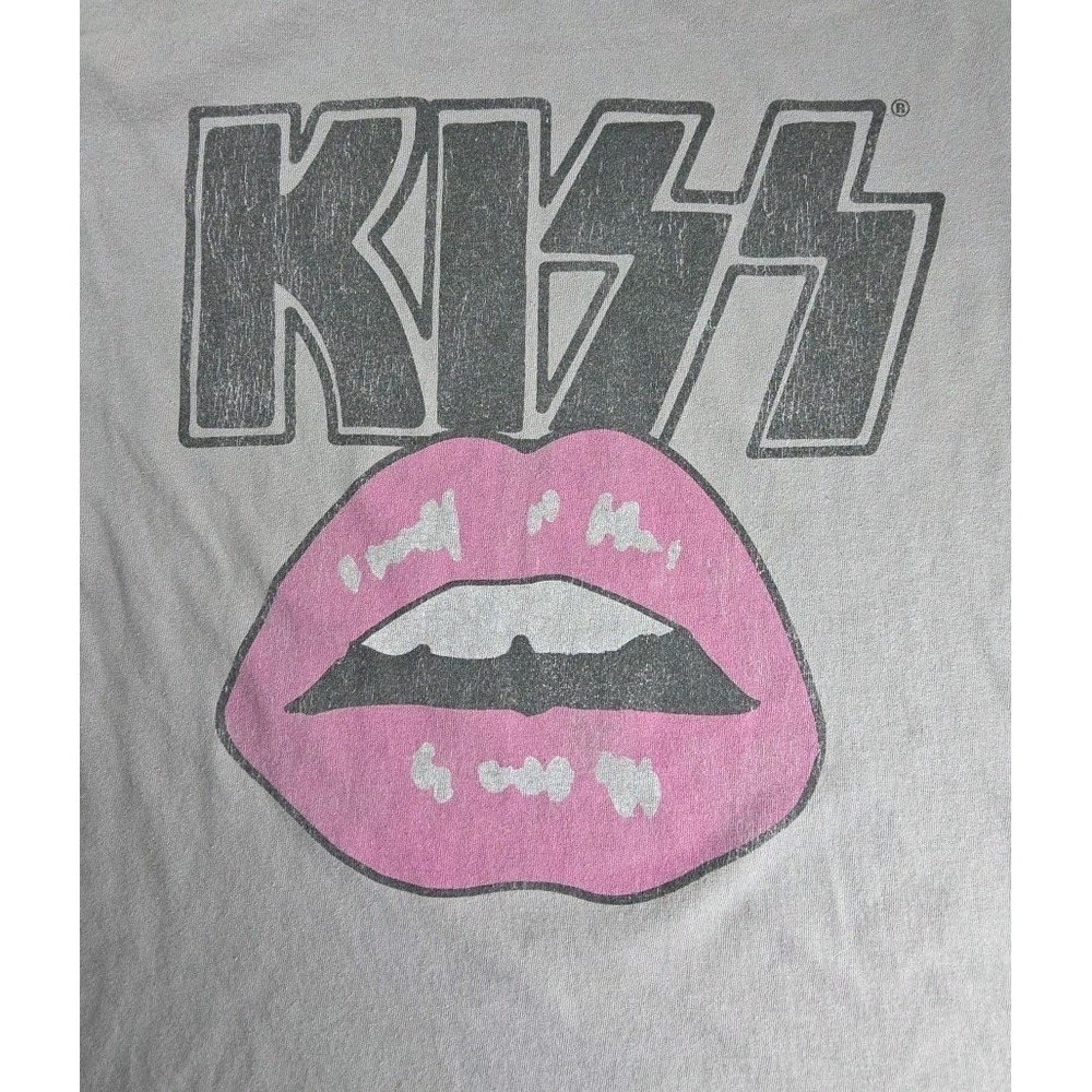 KISS Graphic Band T-Shirt Lips Distressed - Gray Pink - Rock & Roll‎ Tee LARGE